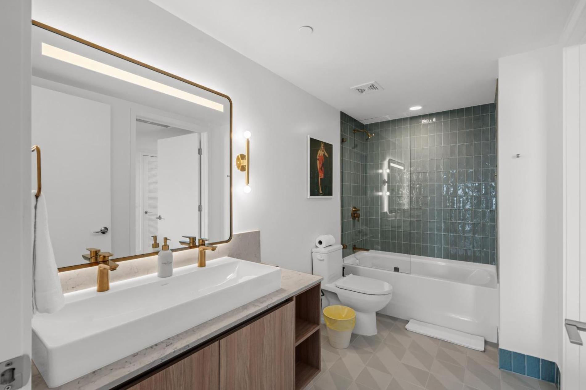 Modern 1Br Apartment With Breathtaking Views Heart Of Downtown Miami Eksteriør billede